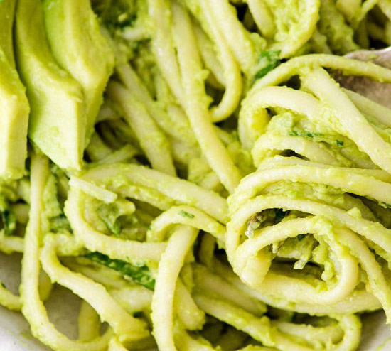 You are currently viewing Creamy Avocado Pasta